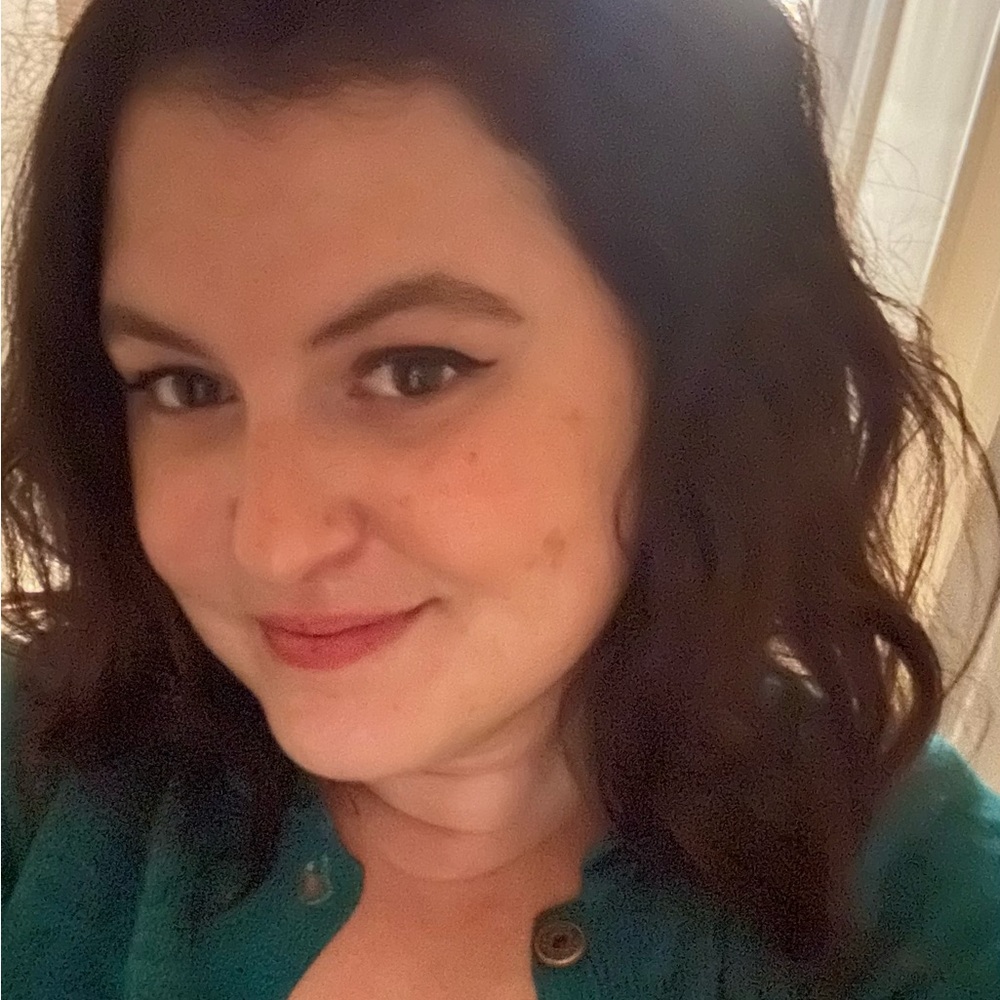 Meet your Posher, Izzy